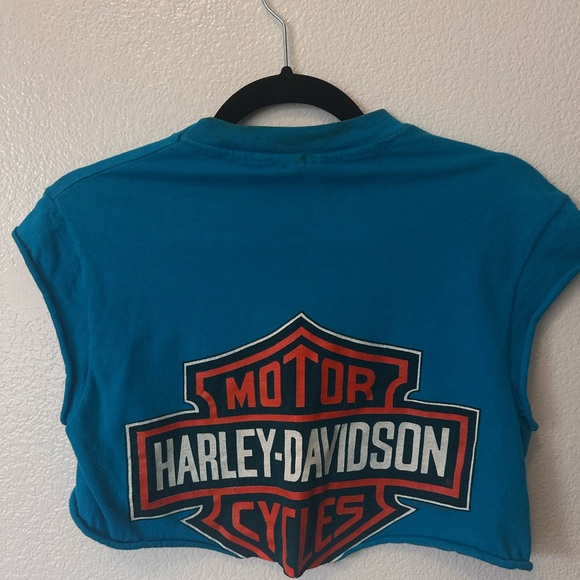 Cropped Harley tee size small check pictures for flaws. - Picture 2 of 5